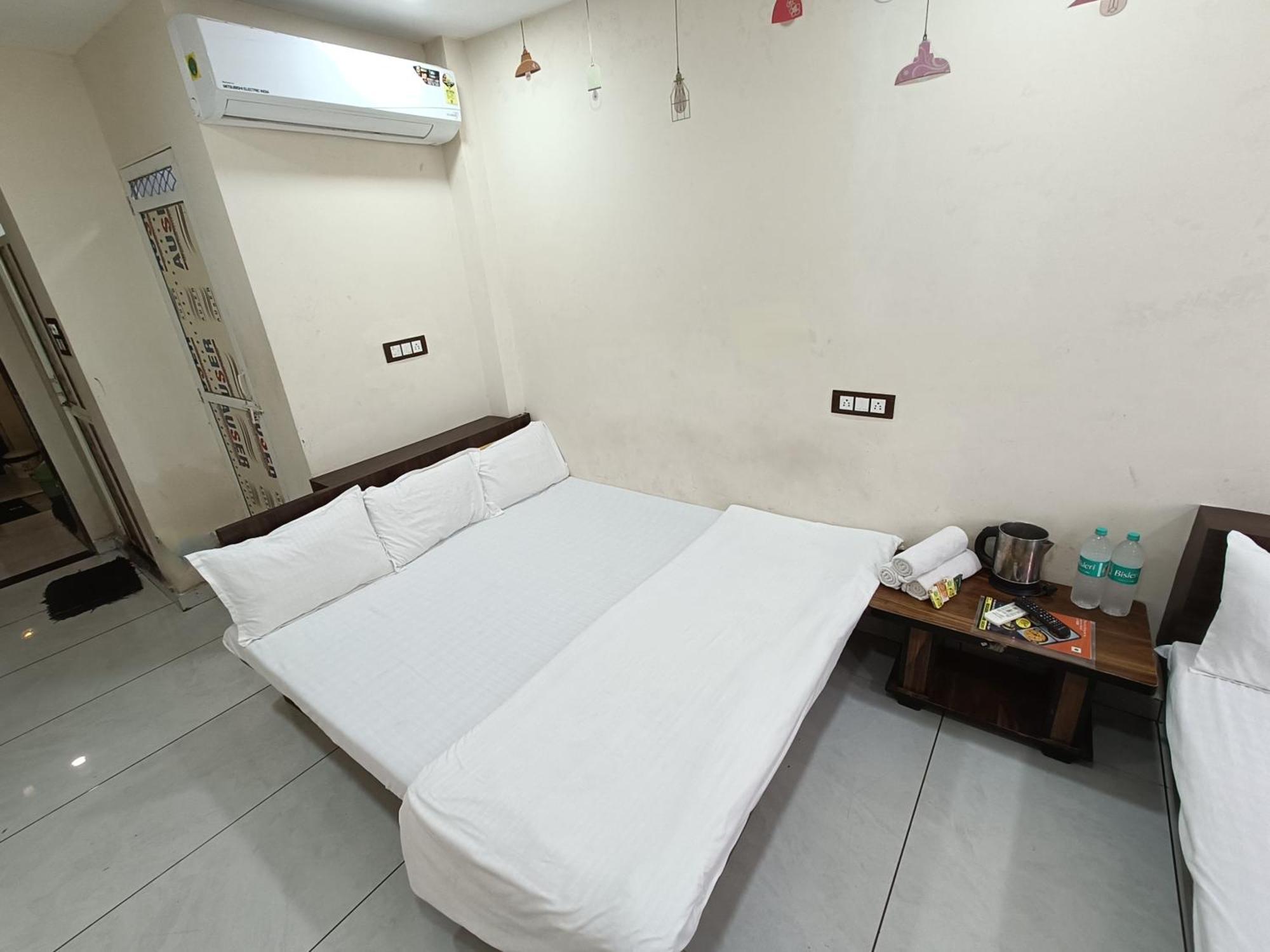 Hotel S Tower อุจเจน ภายนอก รูปภาพ