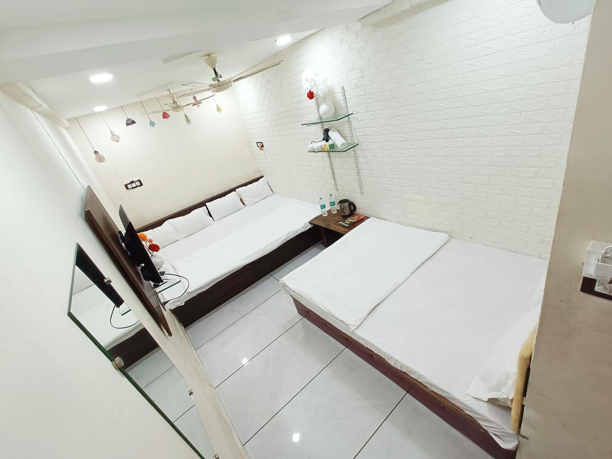 Hotel S Tower อุจเจน ภายนอก รูปภาพ